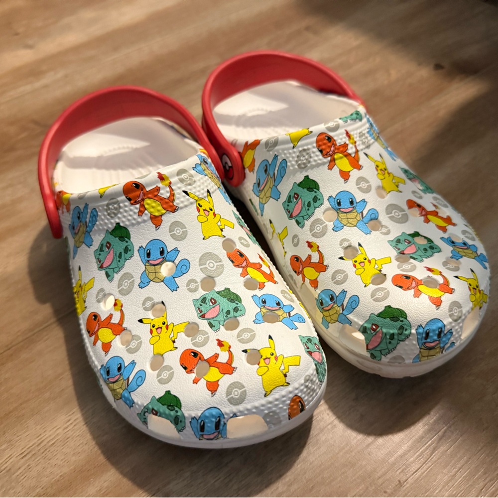 Pokemon Crocs Size 3 Youth